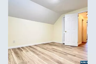 846 E Glen Avenue, Ridgewood, NJ 07450 - Photo 8