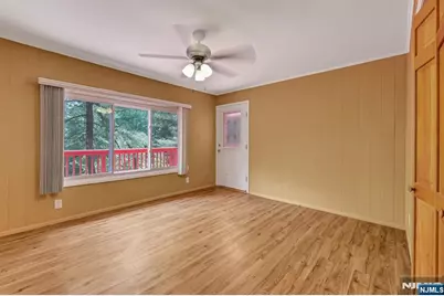 36 Benton Road, Paramus, NJ 07652 - Photo 4