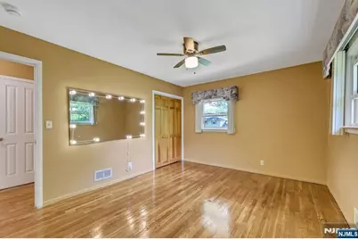 36 Benton Road, Paramus, NJ 07652 - Photo 16