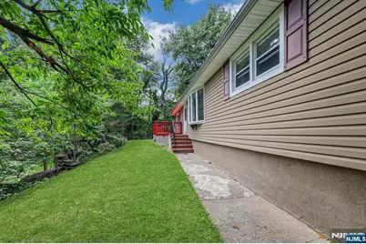 36 Benton Road, Paramus, NJ 07652 - Photo 2