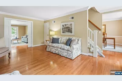 288 Wales Avenue, River Edge, NJ 07661 - Photo 8