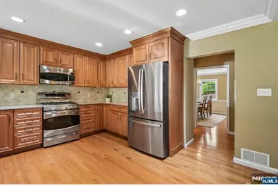 288 Wales Avenue, River Edge, NJ 07661 - Photo 16