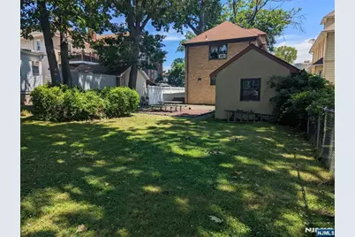 84 Oakdene Avenue, Cliffside Park, NJ 07010 - Photo 26