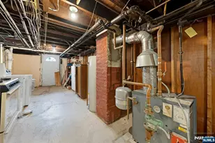 520 Dewey Ave, Cliffside Park, NJ 07010 - Photo 16