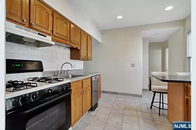 164 Orient Way 2 #2, Rutherford, NJ 07070 - Photo 16