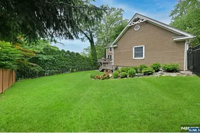 8 Myrtle Street, Montvale, NJ 07645 - Photo 34