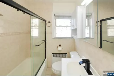 54 Avenue B, Lodi, NJ 07644 - Photo 12