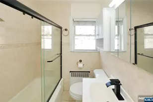 54 Ave B, Lodi, NJ 07644 - Photo 12