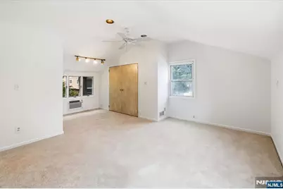346 E Woodland Road, New Milford, NJ 07646 - Photo 22