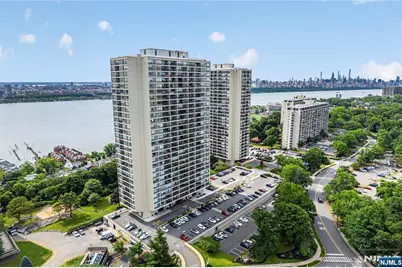6 Horizon 602 #602, Fort Lee, NJ 07024 - Photo 2