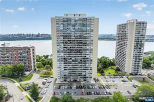 6 Horizon 602, Fort Lee, NJ 07024 - Photo 4