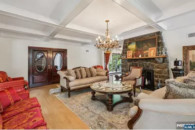 1060 Briar Way, Fort Lee, NJ 07024 - Photo 12