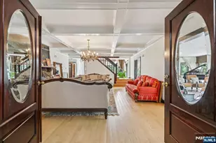 1060 Briar Way, Fort Lee, NJ 07024 - Photo 4