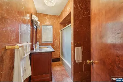 1060 Briar Way, Fort Lee, NJ 07024 - Photo 24
