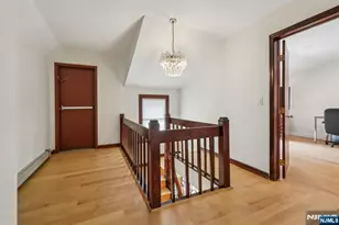 1060 Briar Way, Fort Lee, NJ 07024 - Photo 20