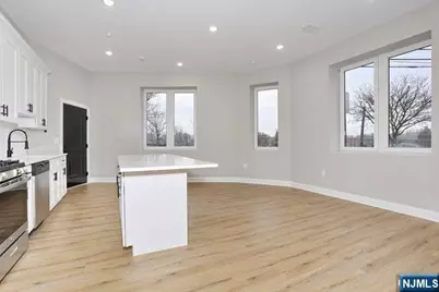 385 Passaic Avenue 3 #3, Lodi, NJ 07644 - Photo 4