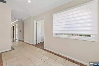 300 Gorge Road 57 #57, Cliffside Park, NJ 07010 - Photo 6