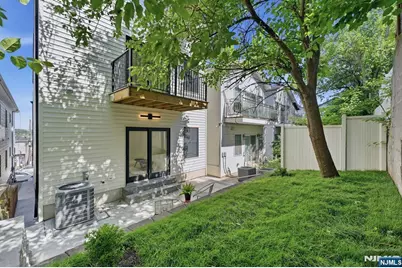 98 Western Avenue, Jersey City, NJ 07307 - Photo 20