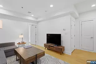 838 Park Ave 2, Hoboken, NJ 07030 - Photo 10