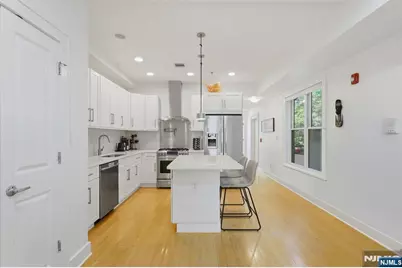 838 Park Avenue 2 #2, Hoboken, NJ 07030 - Photo 2