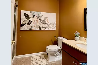 10 Terrace Avenue 11 #11, Hasbrouck Heights, NJ 07604 - Photo 2