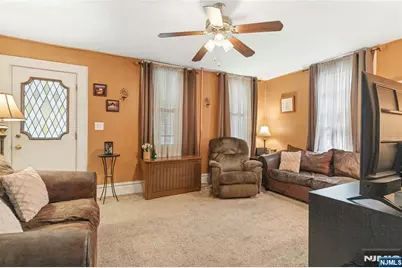 22 Passaic Avenue, Hasbrouck Heights, NJ 07604 - Photo 10