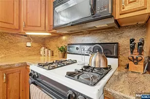 22 Passaic Ave, Hasbrouck Heights, NJ 07604 - Photo 18