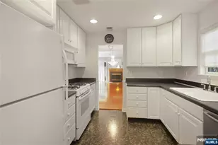 35 Quail 35, Old Tappan, NJ 07675 - Photo 8