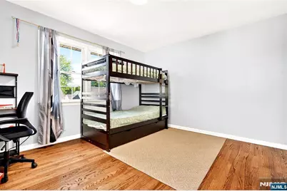166 Pleasant Avenue, Bergenfield, NJ 07621 - Photo 20