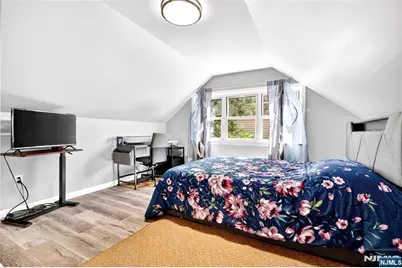 166 Pleasant Avenue, Bergenfield, NJ 07621 - Photo 24