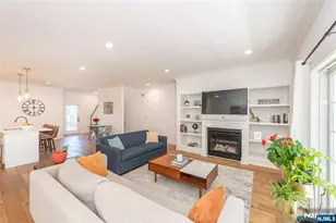 8 Deans Ct, Fairfield, NJ 07004 - Photo 8