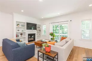 8 Deans Ct, Fairfield, NJ 07004 - Photo 6