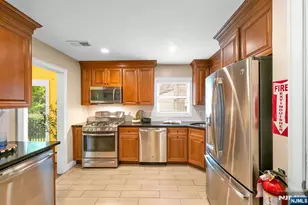 550 Englewood Ave, Teaneck Township, NJ 07666 - Photo 12