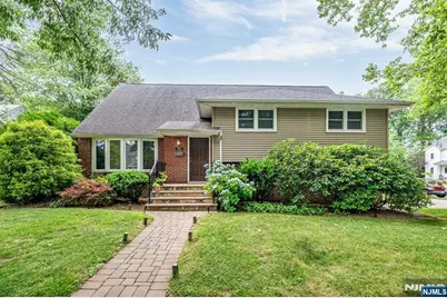 550 Englewood Avenue, Teaneck Township, NJ 07666 - Photo 1