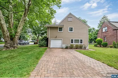 550 Englewood Avenue, Teaneck Township, NJ 07666 - Photo 36