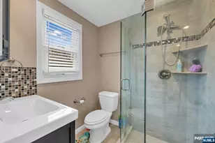 550 Englewood Ave, Teaneck Township, NJ 07666 - Photo 28