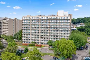 1077 River Road 606, Edgewater, NJ 07020 - Photo 1