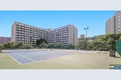1077 River Road 606 #606, Edgewater, NJ 07020 - Photo 2