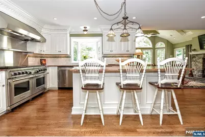 958 Arapaho Trail, Franklin Lakes, NJ 07417 - Photo 14