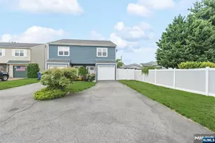 52 Reilly Ct, Hackensack, NJ 07601 - Photo 1