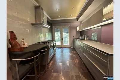 127 Howard Terrace, Leonia, NJ 07605 - Photo 12