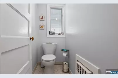 230 Satterthwaite Avenue, Nutley, NJ 07110 - Photo 24