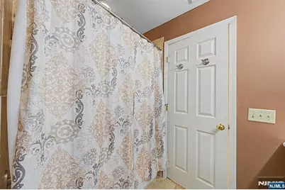 29 Minnehaha Boulevard, Oakland, NJ 07436 - Photo 24