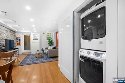 565 Jersey Avenue 1 #1, Jersey City, NJ 07302 - Photo 14