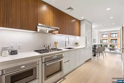 1000 Maxwell Lane 10E #10E, Hoboken, NJ 07030 - Photo 1