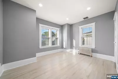 1624 Center Avenue 2nd Floor #2nd Floor, Fort Lee, NJ 07024 - Photo 4