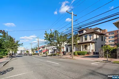 1624 Center Avenue 2nd Floor #2nd Floor, Fort Lee, NJ 07024 - Photo 2