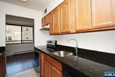 555 Gorge Road 3B #3B, Cliffside Park, NJ 07010 - Photo 8