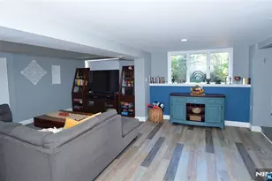 307 Dorothy St, Fair Lawn, NJ 07410 - Photo 6