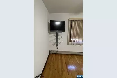 535 Hillside Avenue 1 #1, Palisades Park, NJ 07650 - Photo 24